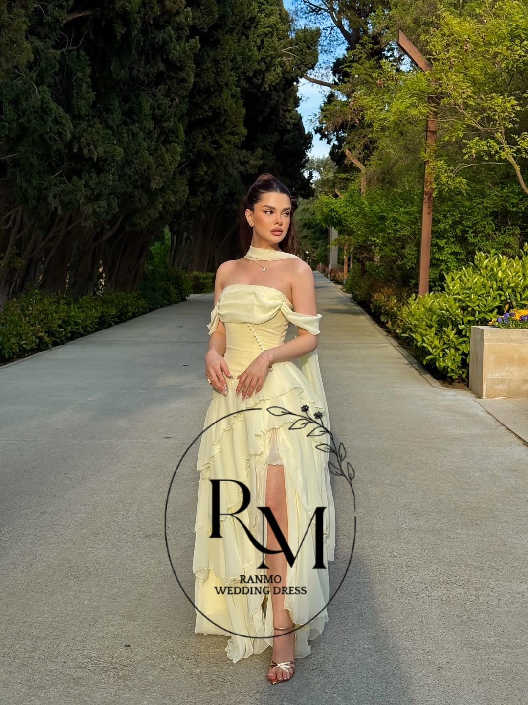 Ranmo Prom Gown Yellow Straple - Briar Cosplay Prop reseña y precio