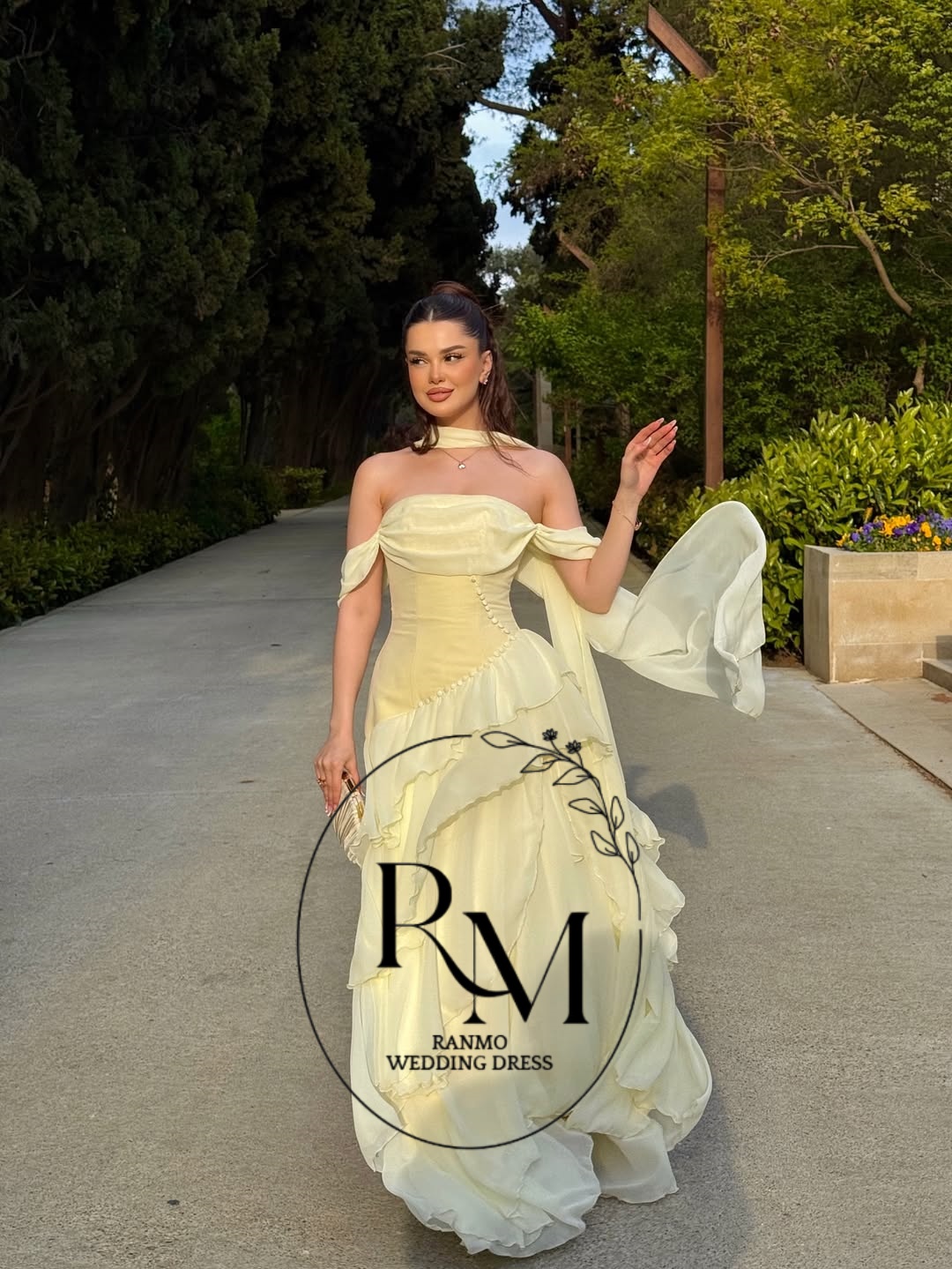 Ranmo Prom Gown Yellow Straple - Briar Cosplay Prop reseña y precio